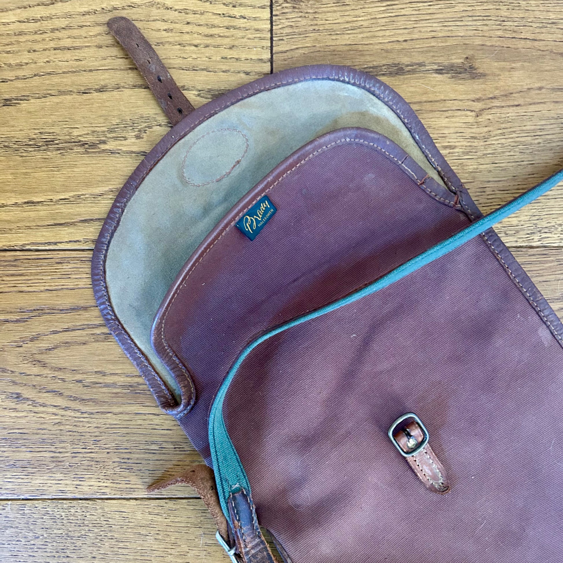 Preloved Brady 48” Canvas & Leather Gunslip