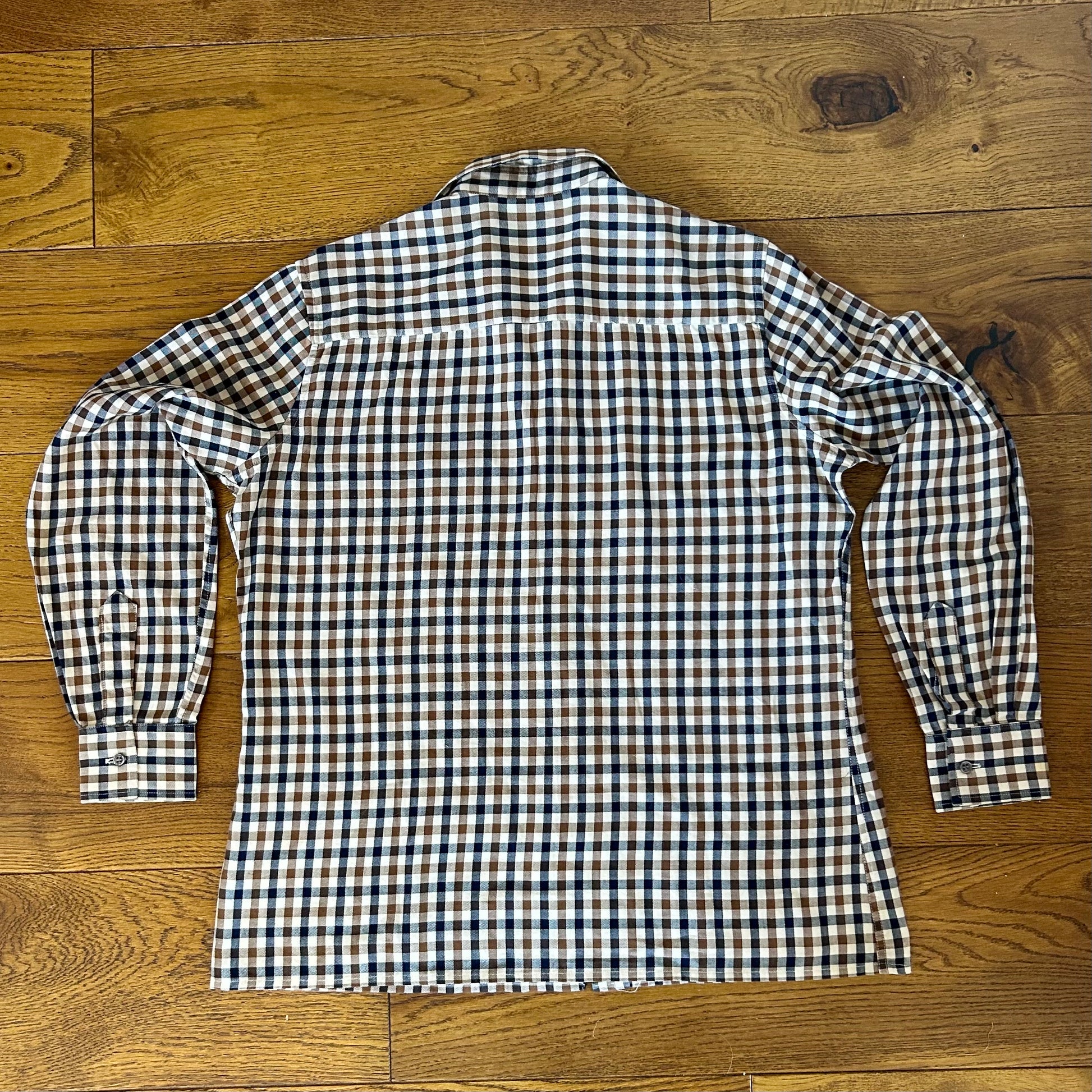 Preloved Aquascutum Ladies’ Shirt – Size 40” Chest