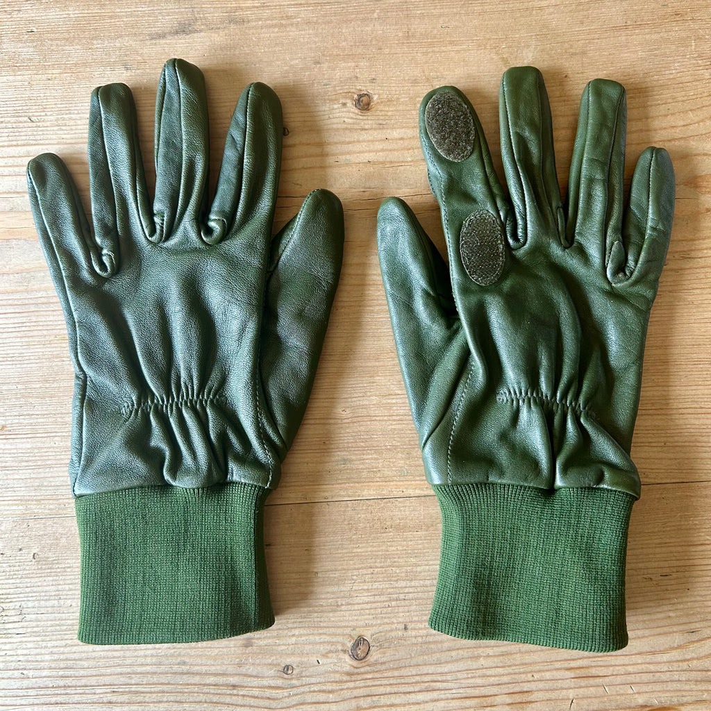 Preloved David Nickerson Shooting Gloves – Size Small