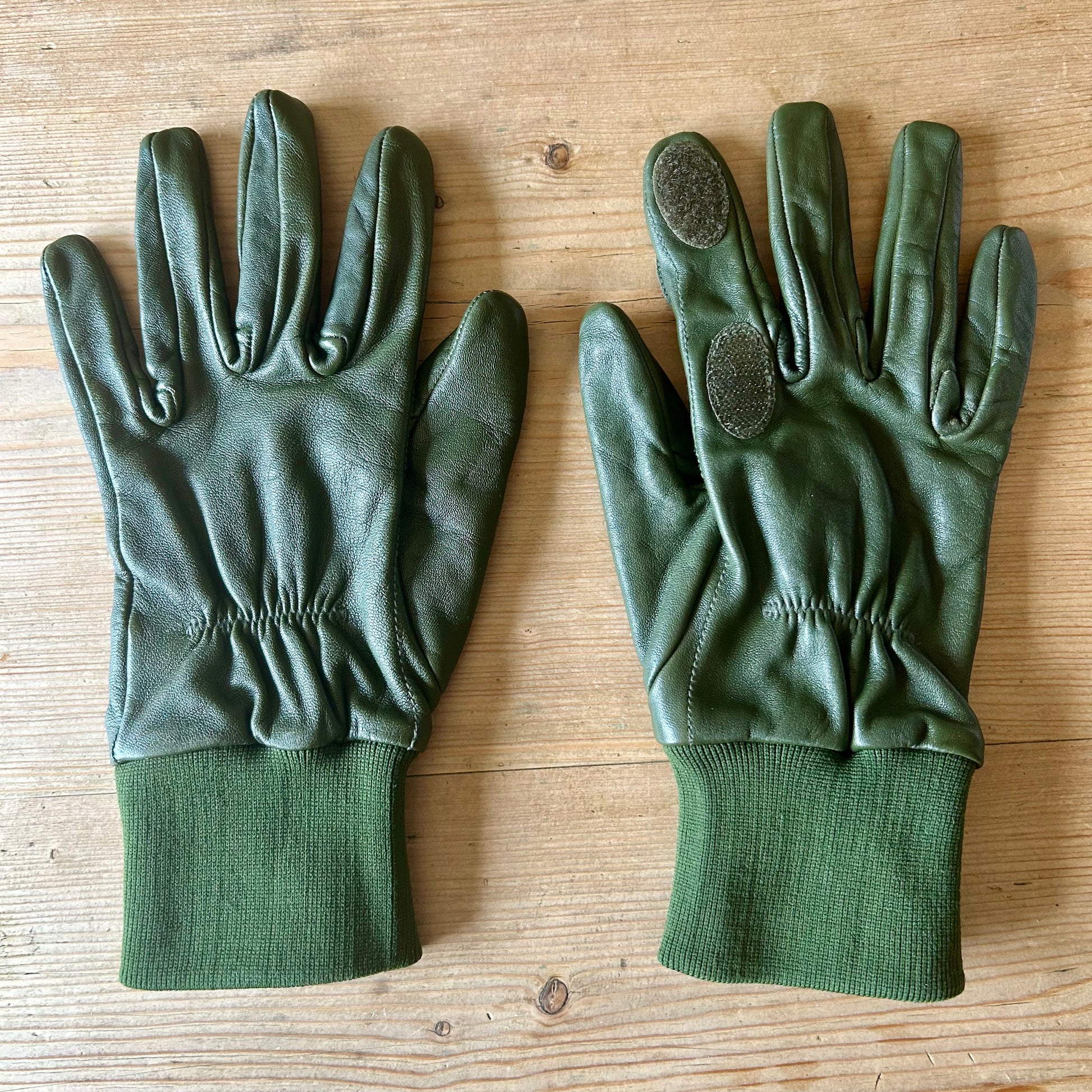 Preloved David Nickerson Shooting Gloves – Size Small