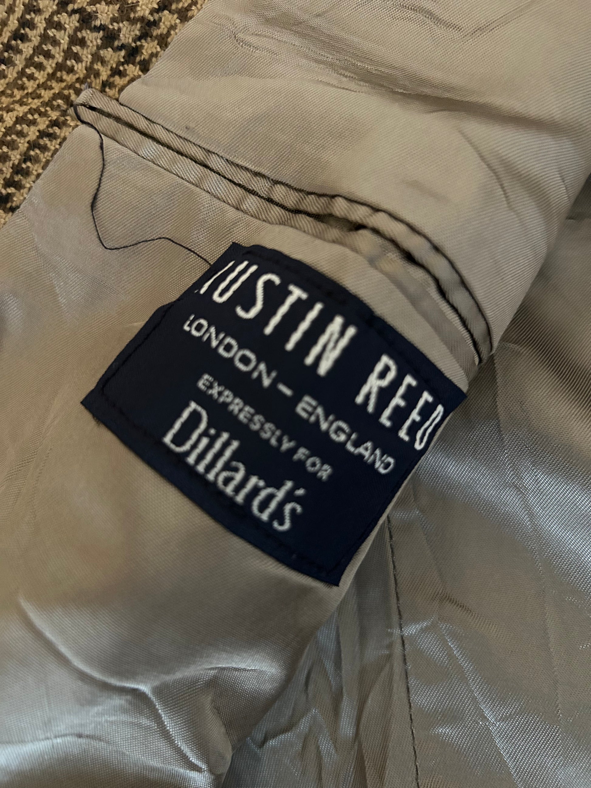 Preloved Tweed Jacket – Size 42 Short